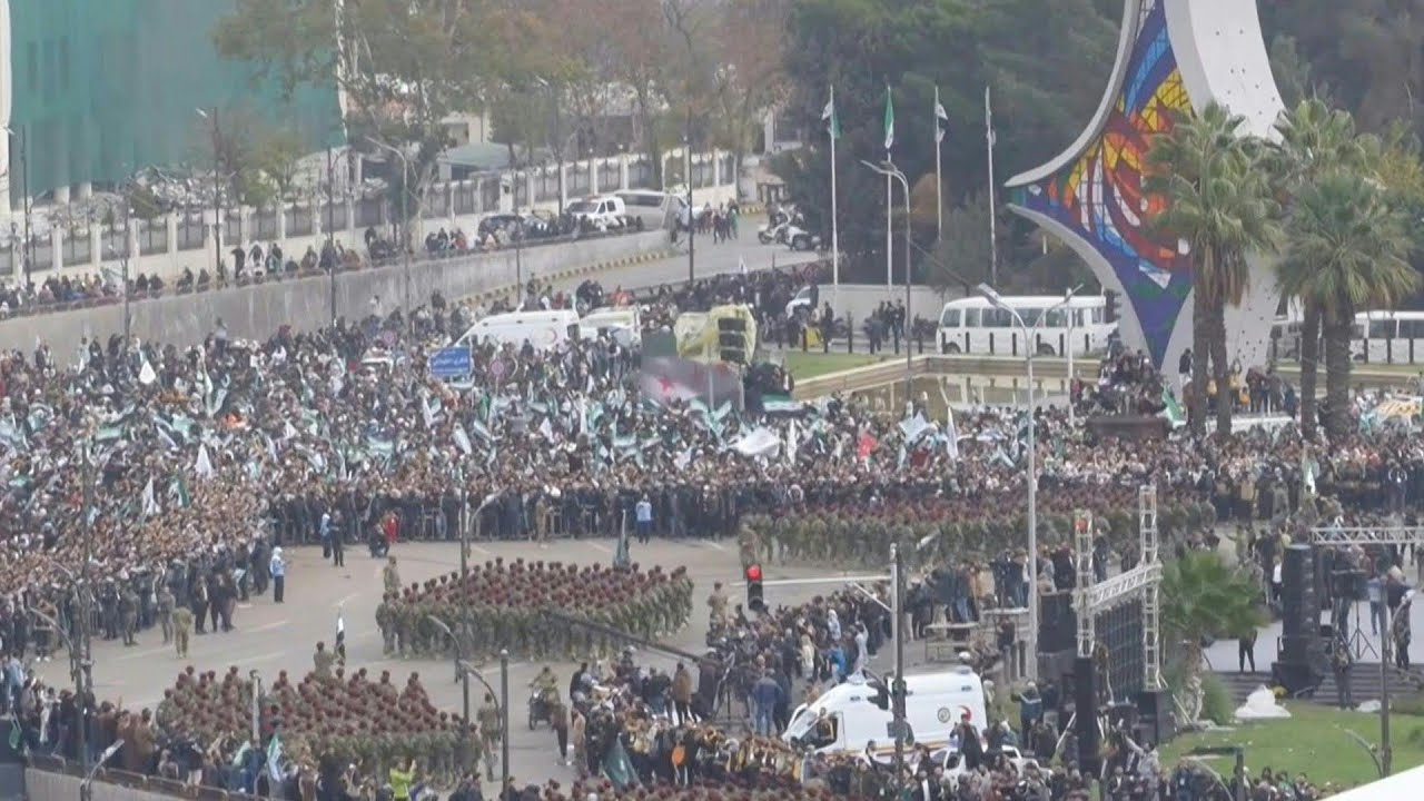 Syrie : Défilé militaire pour l'anniversaire de la chute d'Assad 🇸🇾