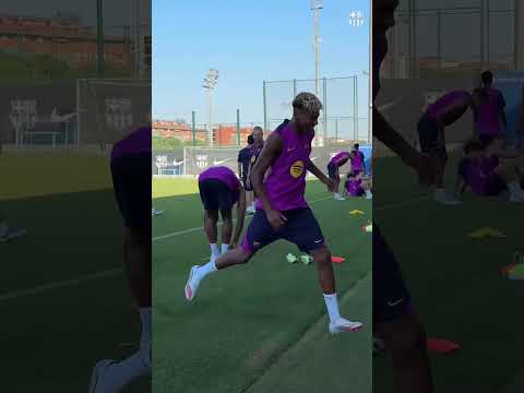 😳 Lamine doesn't make any sense 🤯 #fcbarcelona #shorts