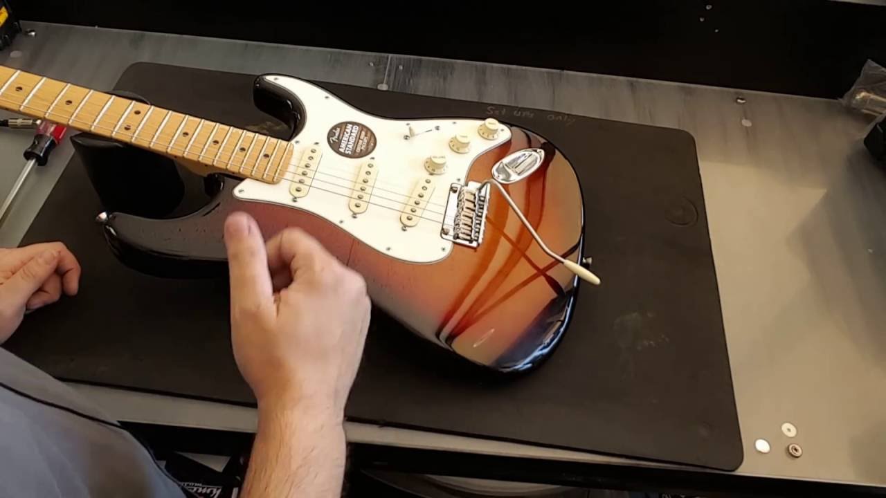 5 Surprising Facts About Your Fender Strat 🎸