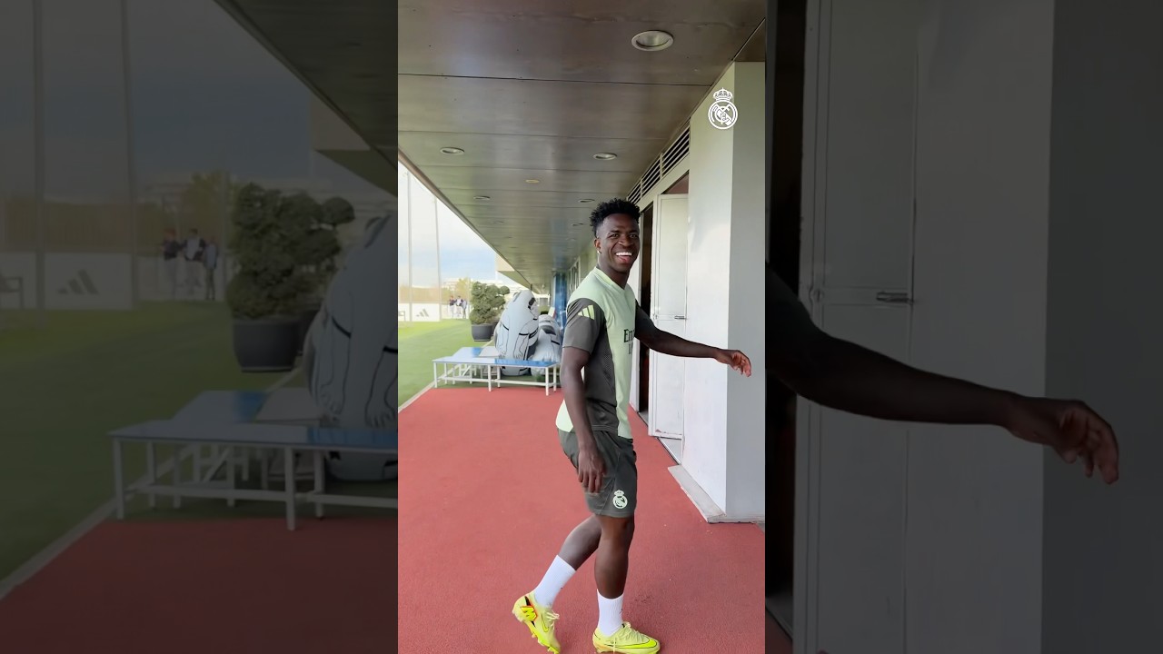 🧐 Who's your celebrity lookalike? #RealMadrid