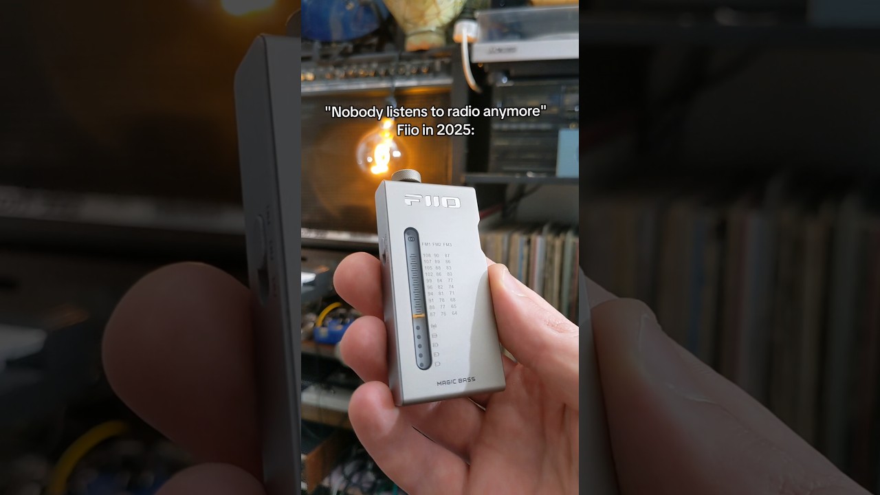 FIIO RR11 FM Radio: Retro Tech & Music 🎶