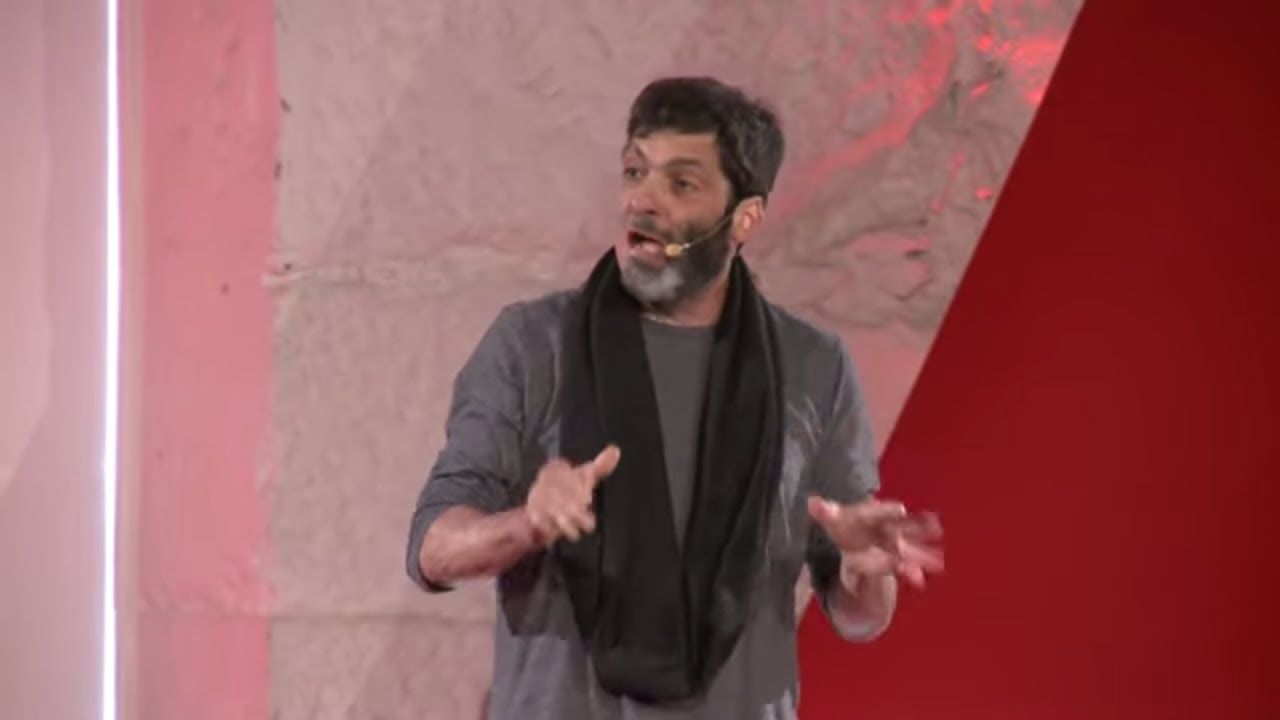 Building Trust | Dan Ariely | TEDxPorto