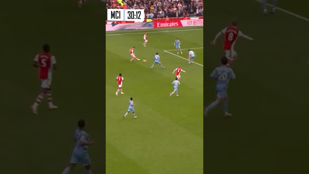 Watch Bukayo Saka's Lightning-Fast Goal Against Man City ⚽ | Arsenal Highlights 2021/22