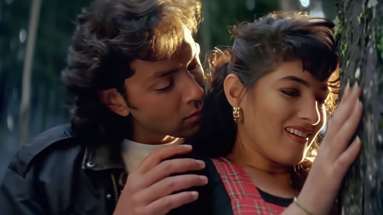 Classic 90's Hit 'Love Tujhe Love Main' from Barsaat 🎶 | Twinkle Khanna & Bobby Deol