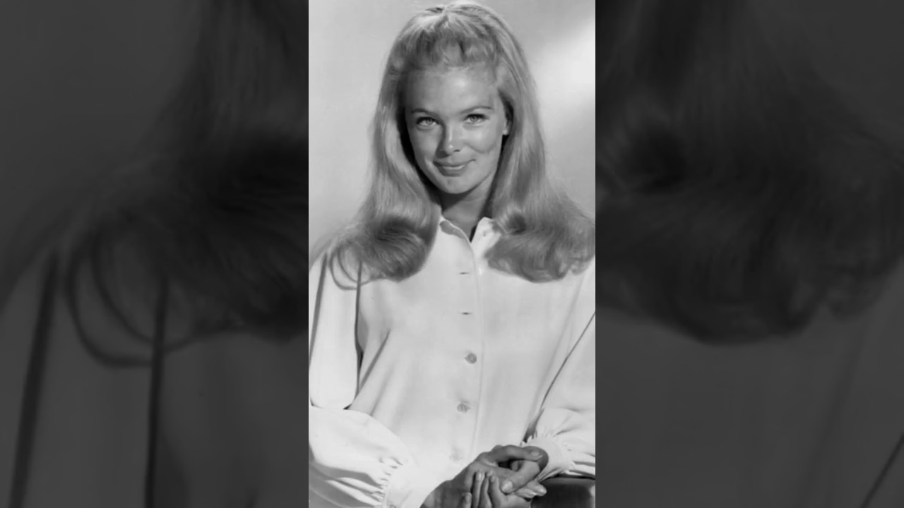 Linda Evans: 80s Glamour Queen ✨