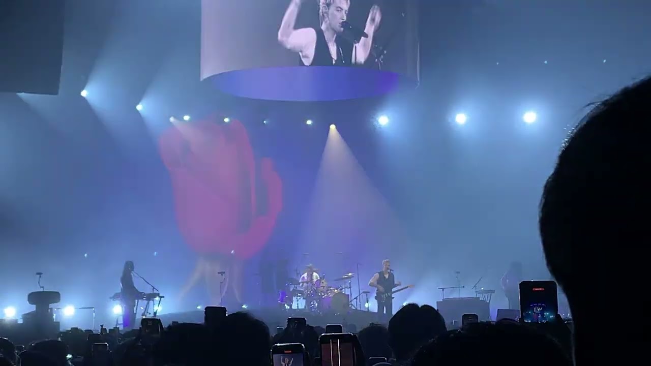 LANY - ILYSB Live in Jakarta 🎶