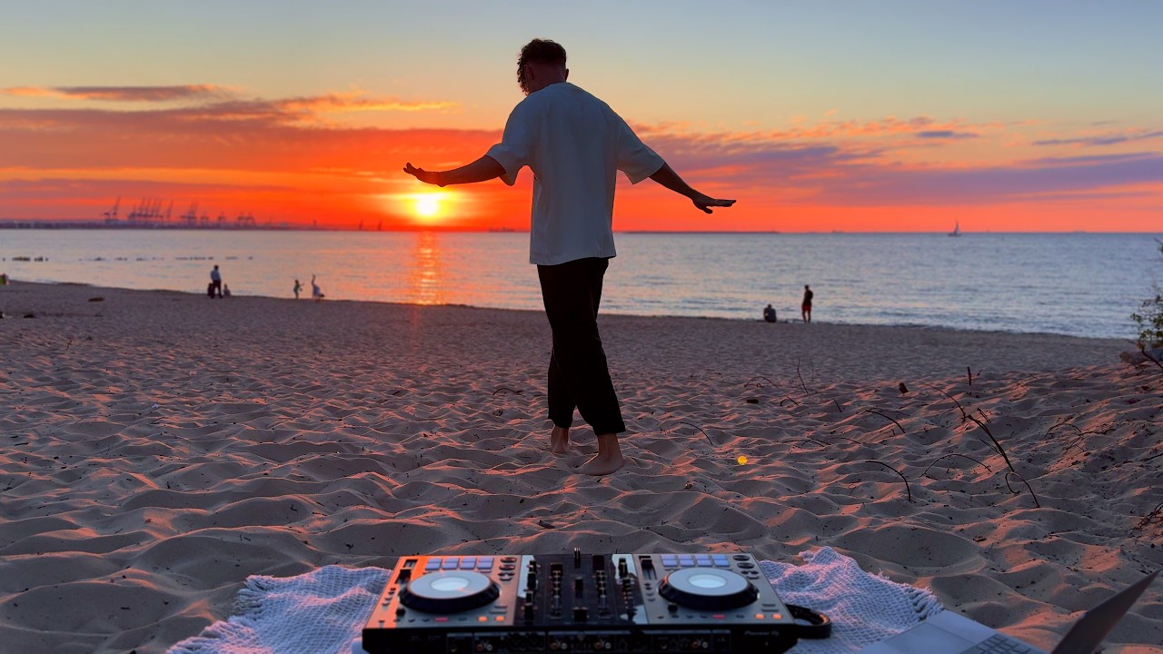 Relaxing Summer Deep House Mix π
| Sunset Vibes by Paxtone