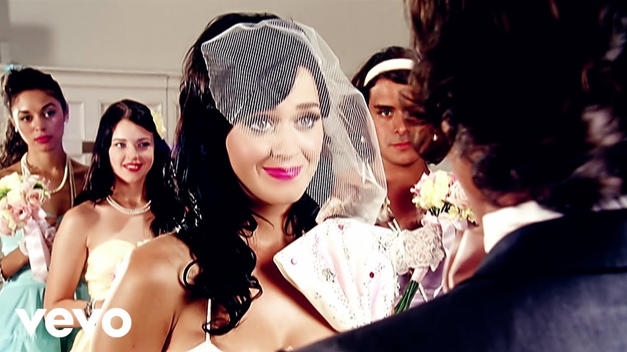 Katy Perry - Hot N Cold (Remastered HD Official Music Video) 🎶