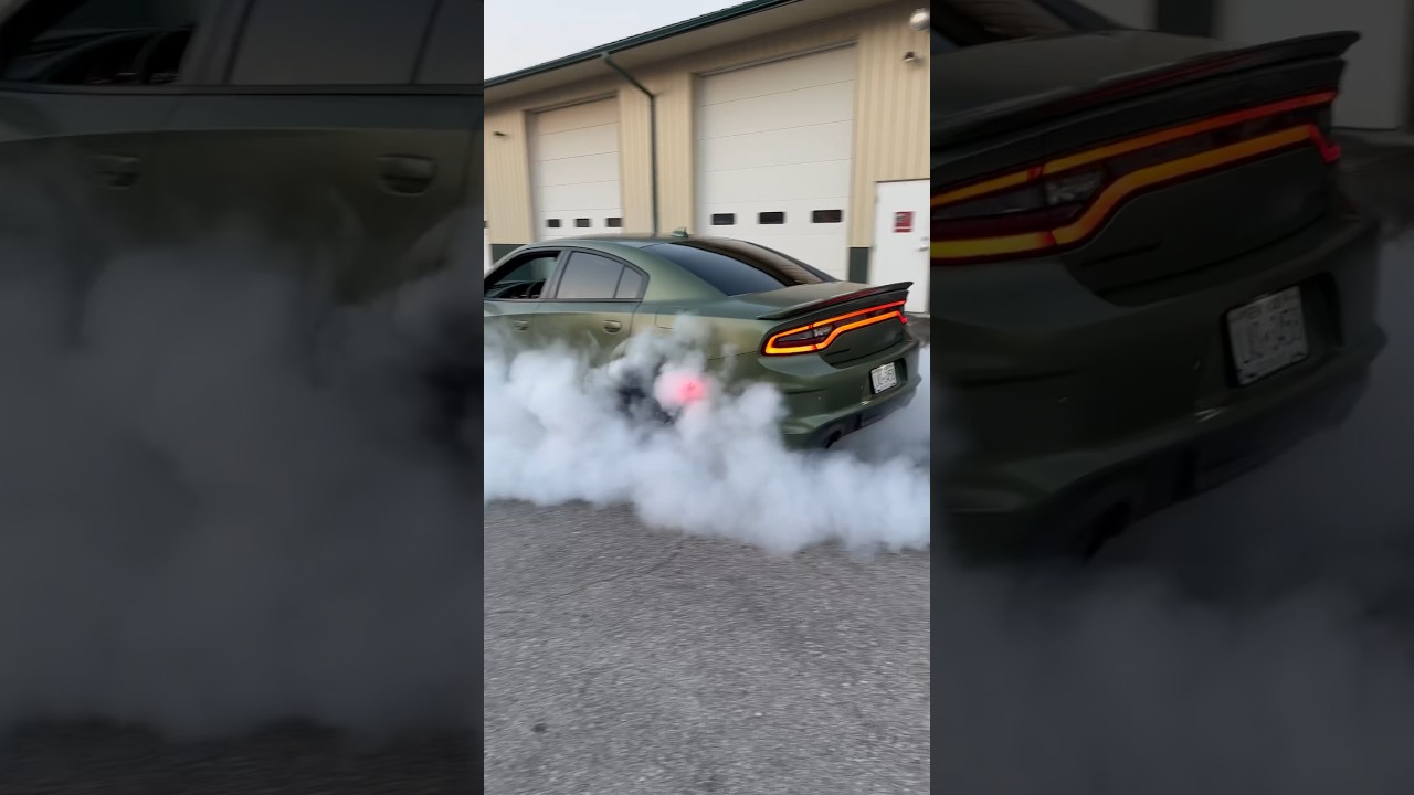 Hellcat Redeye Charger Performs Massive Burnout 🏁