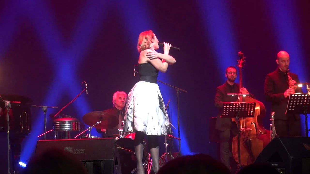 Ника Плотникова исполняет 'Кукла' — Музыкальный вечер 'МАЭСТРО' 🎶