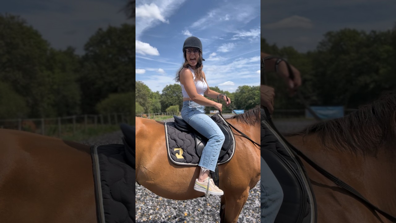 Une Touriste Prend un Cours d'Équitation