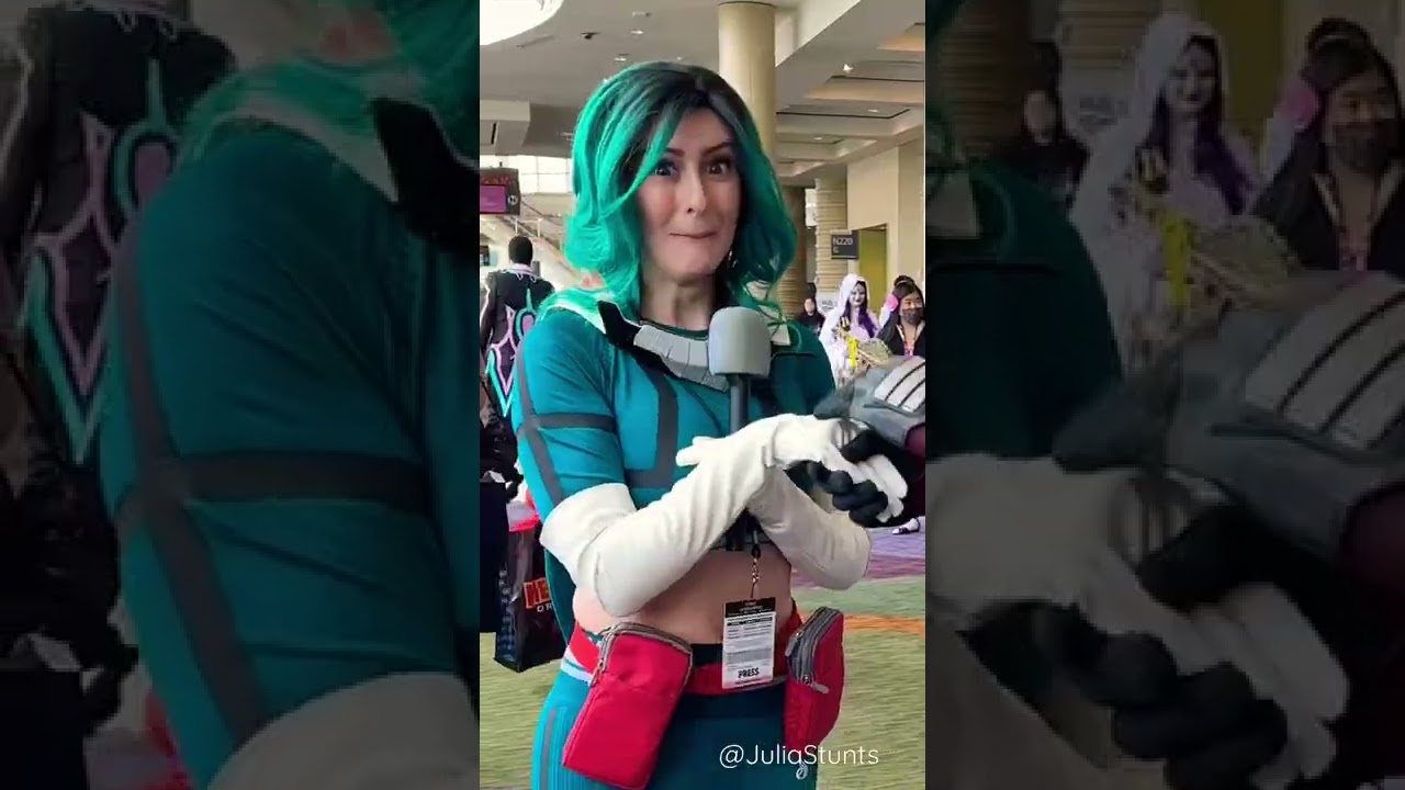 Join the Cosplay Fun at Megacon! 🤝 Find Your Favorite Characters