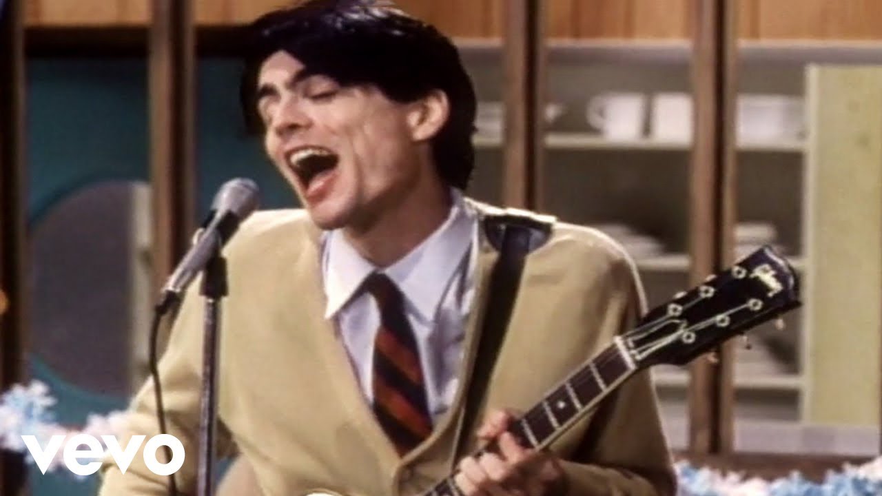 Weezer's Iconic 'Buddy Holly' Music Video 🎸