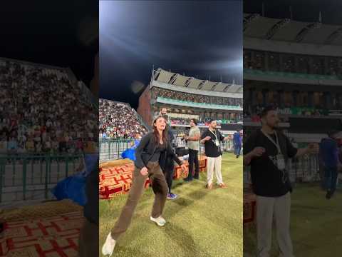 Pretty Hira Mani supporting her PSL team with Husband Mani #hiramani #psl