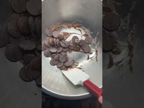 The Difference Between Chocolate Chips vs Compound vs Couverture