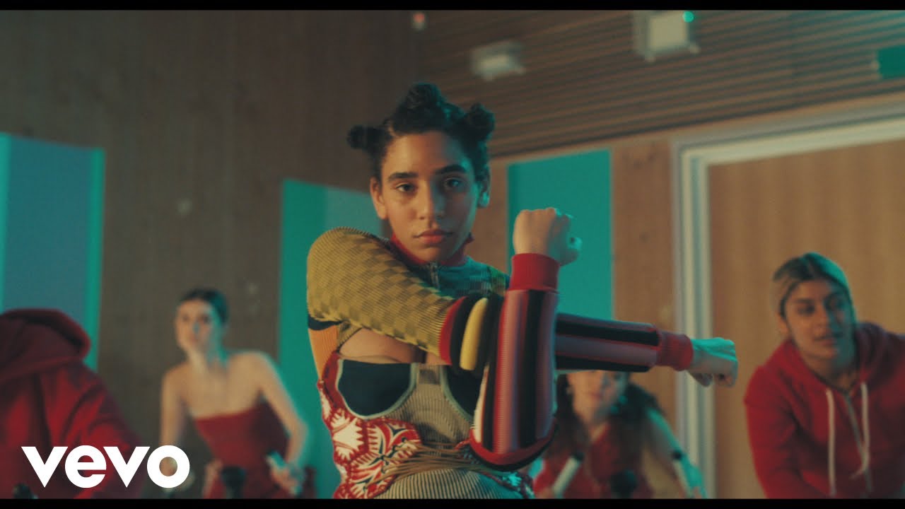 Ama Jones Releases 'Slip' 🎶