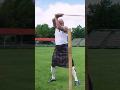 Graham McTavish can do anything while rocking a kilt #MenInKilts #Outlander