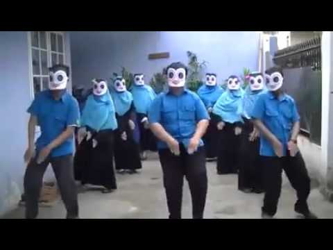 Penguin Dance: Loituma's Ievan's Polkka 🐧