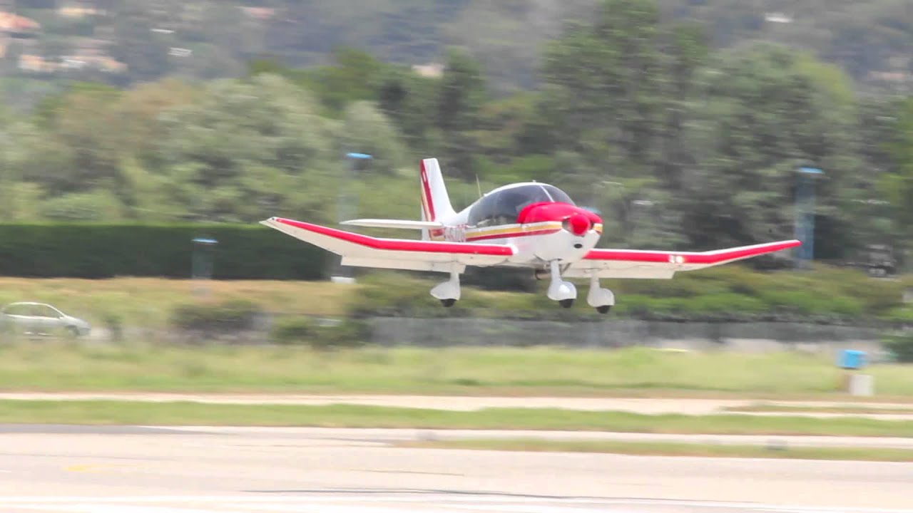 Robin DR400 Lands at Cannes Mandelieu ✈️