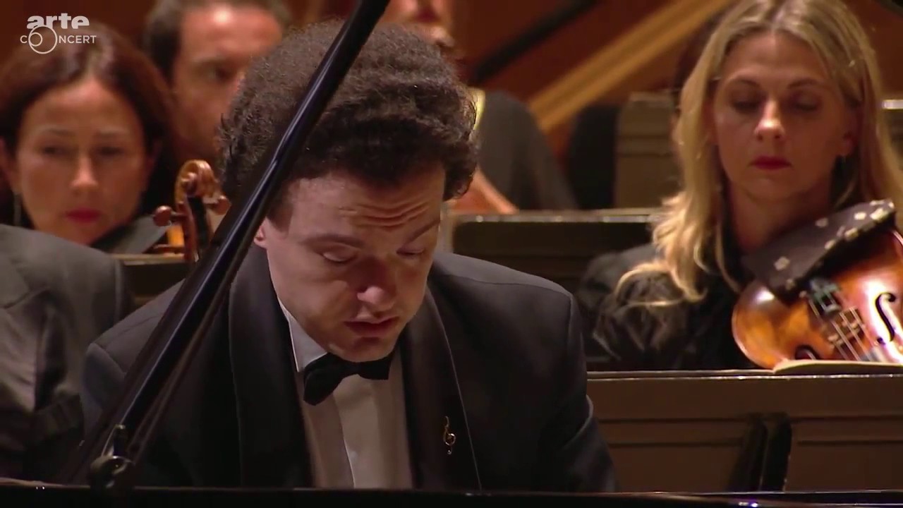 Kissin Performs Rachmaninov Piano Concerto No. 2 š¹