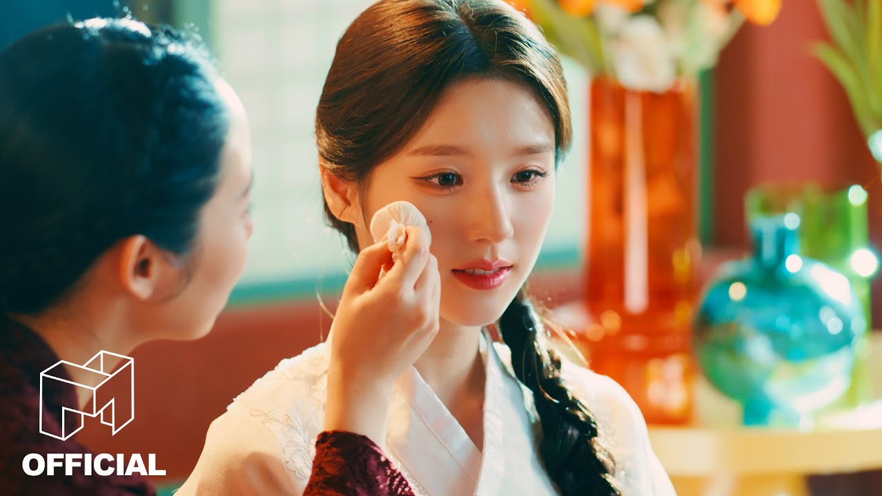 HeeJin ‘Algorithm’ MV Out Now! 🎶 Stream Her New Album on Your Favorite Platforms