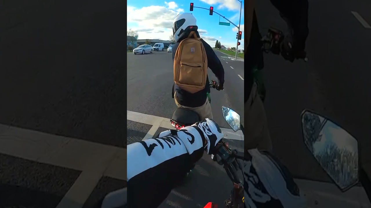 Harley Gets Angry at Bikers Riding Next to Him 😠