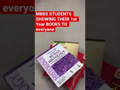 MBBS STUDENTS SHOWING THEIR BOOKS TO EVERYONE BE LIKE - 🥵🥵 #shorts #mbbs #medicos #motivation