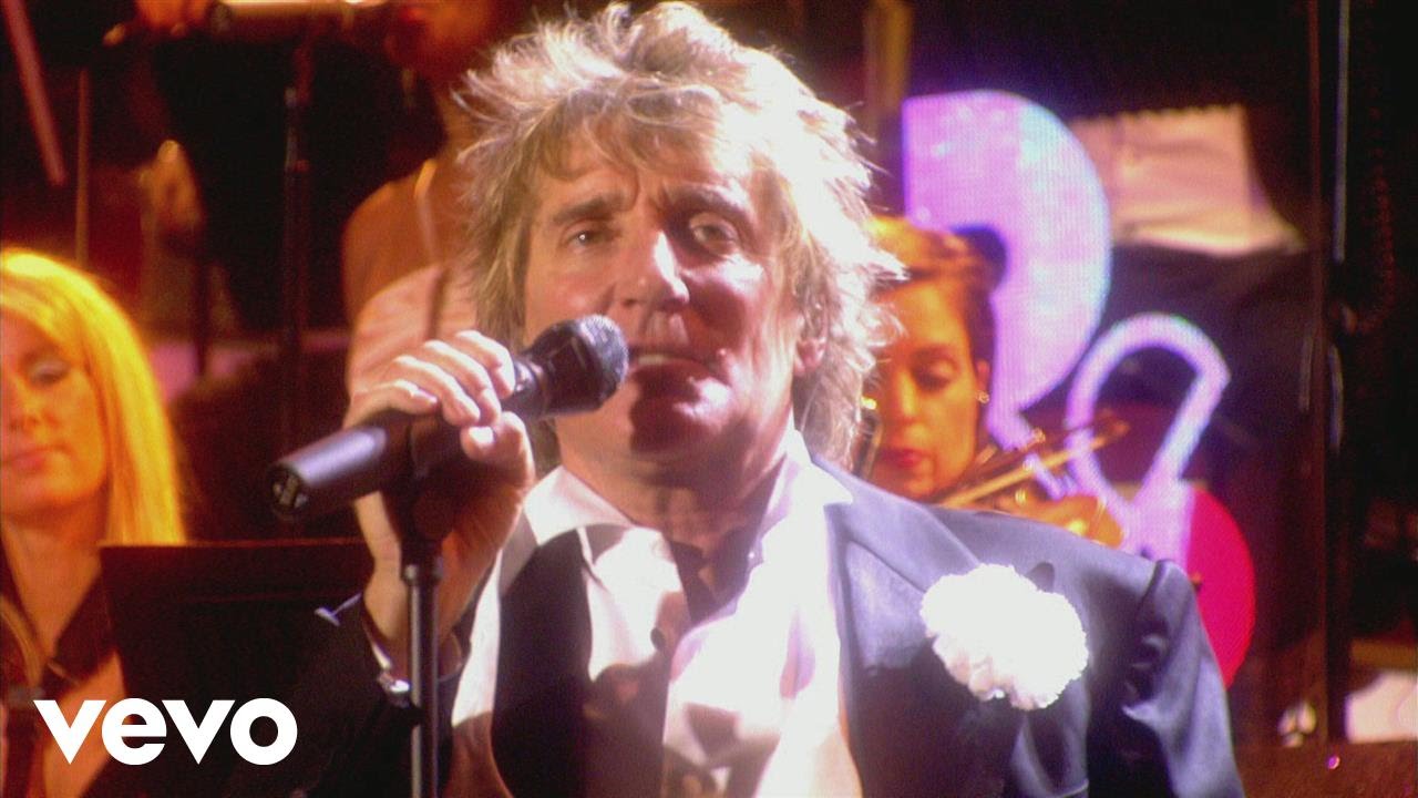 Rod Stewart Performs 'What a Wonderful World' 🎶