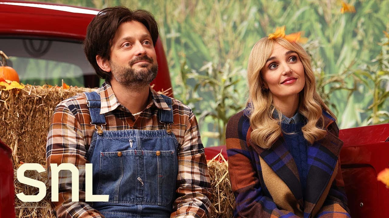 Hallmark Horror Parody on SNL – A Hilarious Reconnection Story 🎭