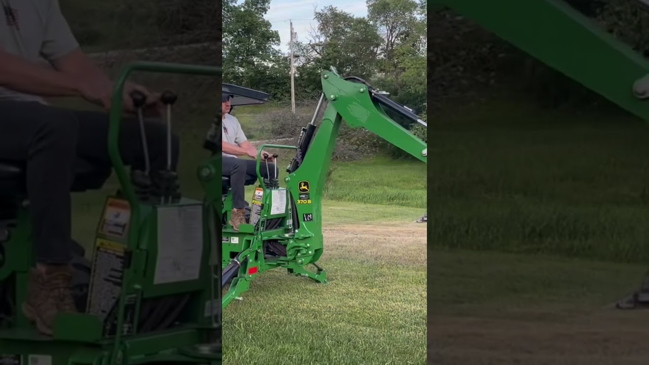 John Deere 3025E TLB: Compact Tractor & Backhoe
