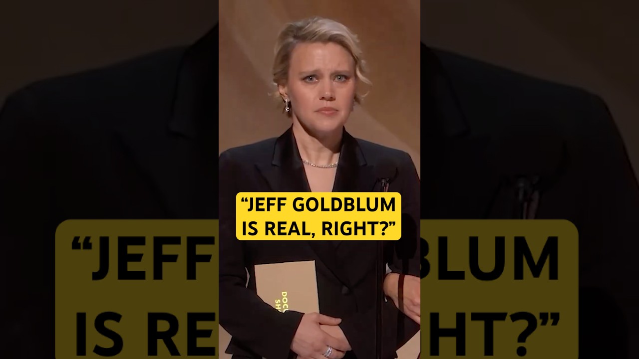 Kate McKinnon Confronts Spielberg & Ferrera at Oscars 🎬