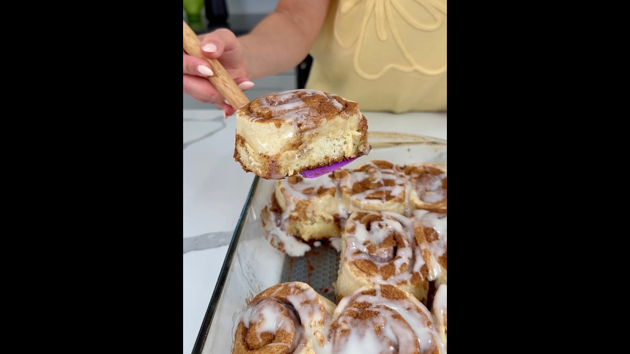 Cake Mix Cinnamon Rolls: A New Viral Trend? 🍥