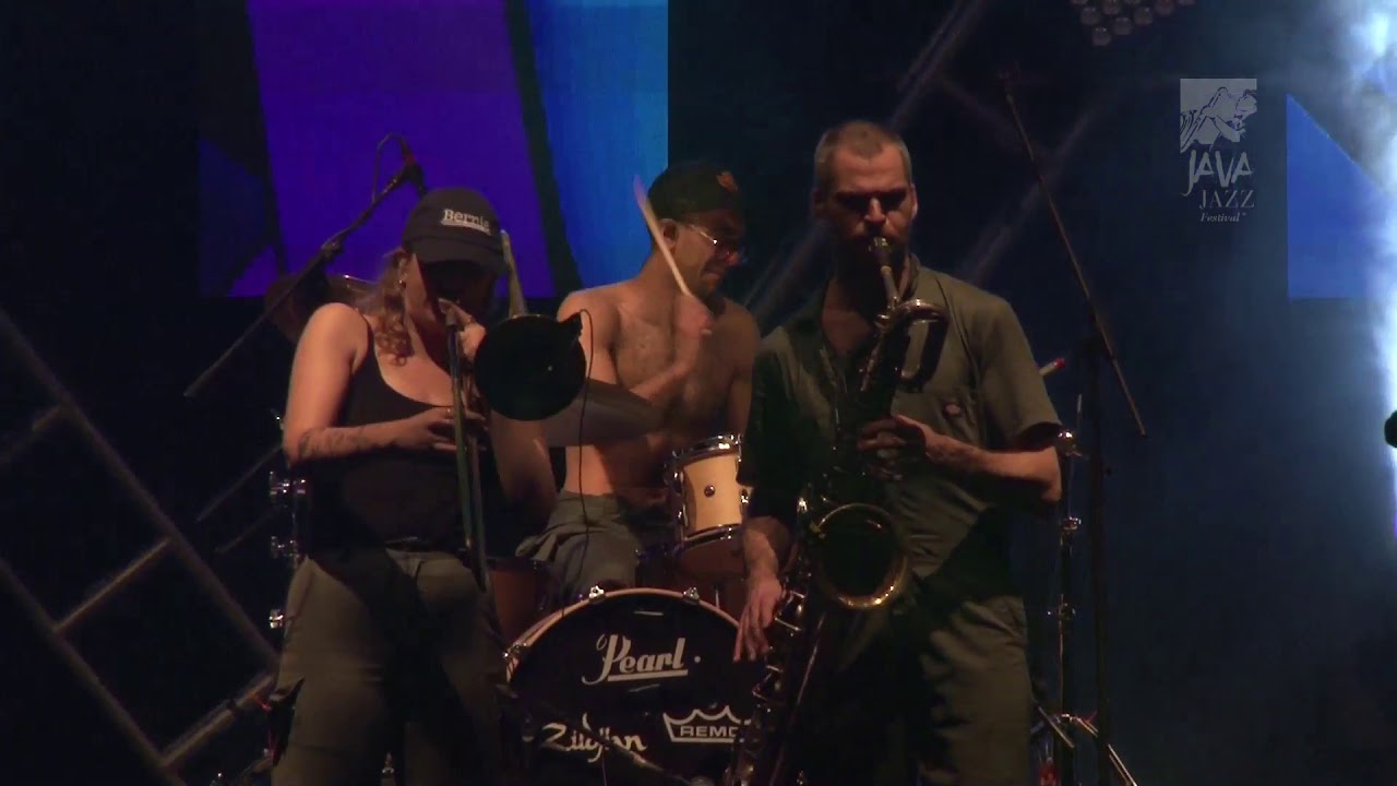 Brass Against Performs 'Kashmir' at Java Jazz Festival 🎶
