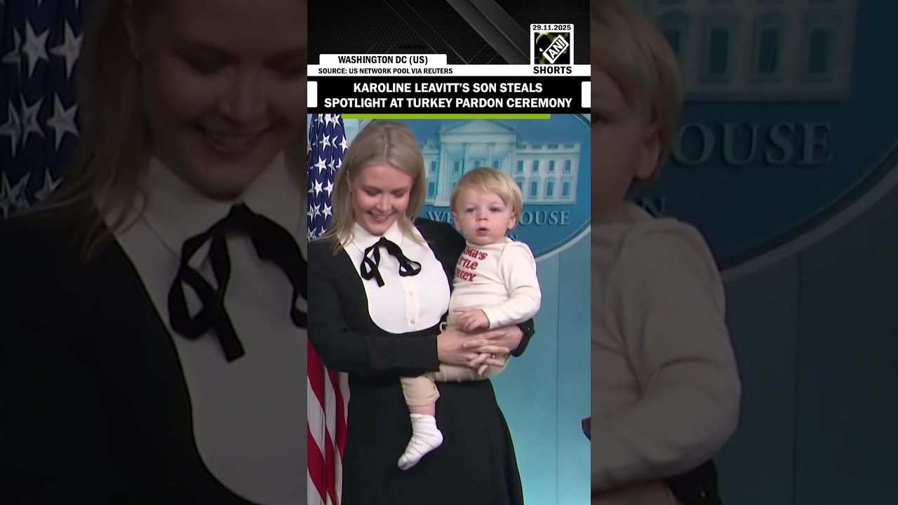 Niko Leavitt Plays with Waddle During Trump’s Turkey Pardon 🦃