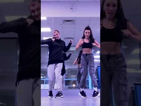 5УТРА - Давай сбежим - Танец (@jeny_miki & @vova_legend)