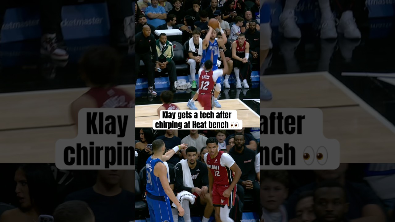 Klay points at Heat bench after three π¬