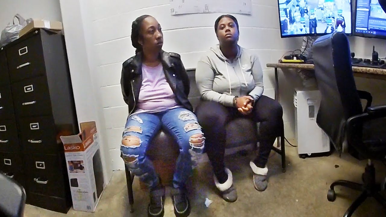 Walmart Shoplifter's Last-Minute Mistake π€¦ββοΈ