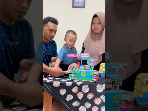 SI BOCIL ULTAH PAKE ROTI TAYO #viral #shorts