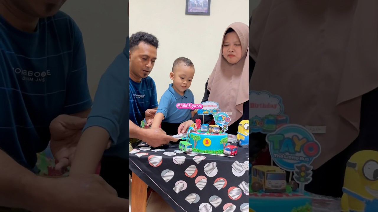 Bocil Ultah Seru Pakai Roti Tayo 🎉