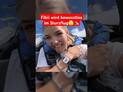 Fibii bewusstlos im Sturzflug im Flugzeug im Stream 🫢 #fibii #twitch #clips