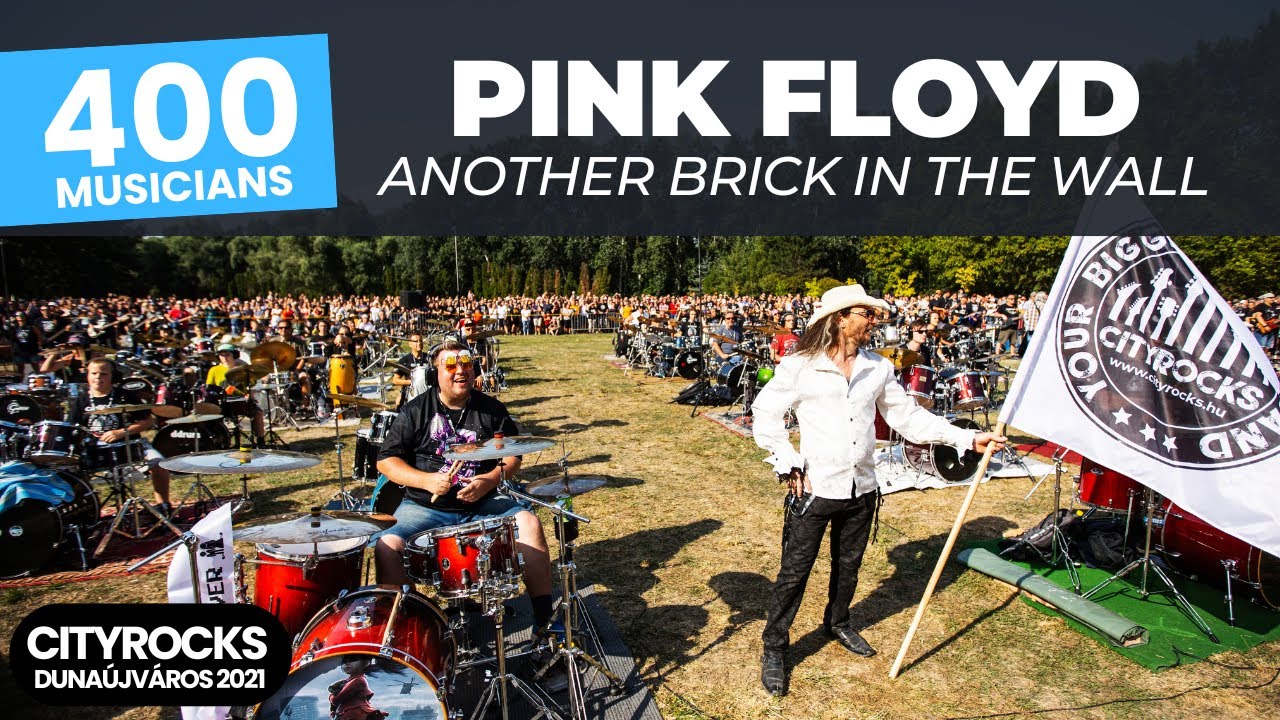 Pink Floyd's 'Another Brick' Live Flashmob 🎸
