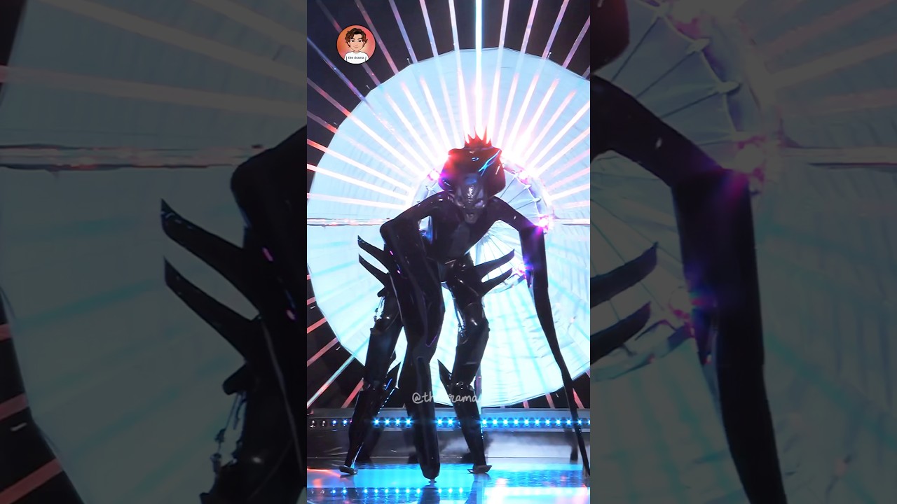 La Grande Dame Stuns as Alien on RuPaul's Drag Race UK Vs The World 🌟