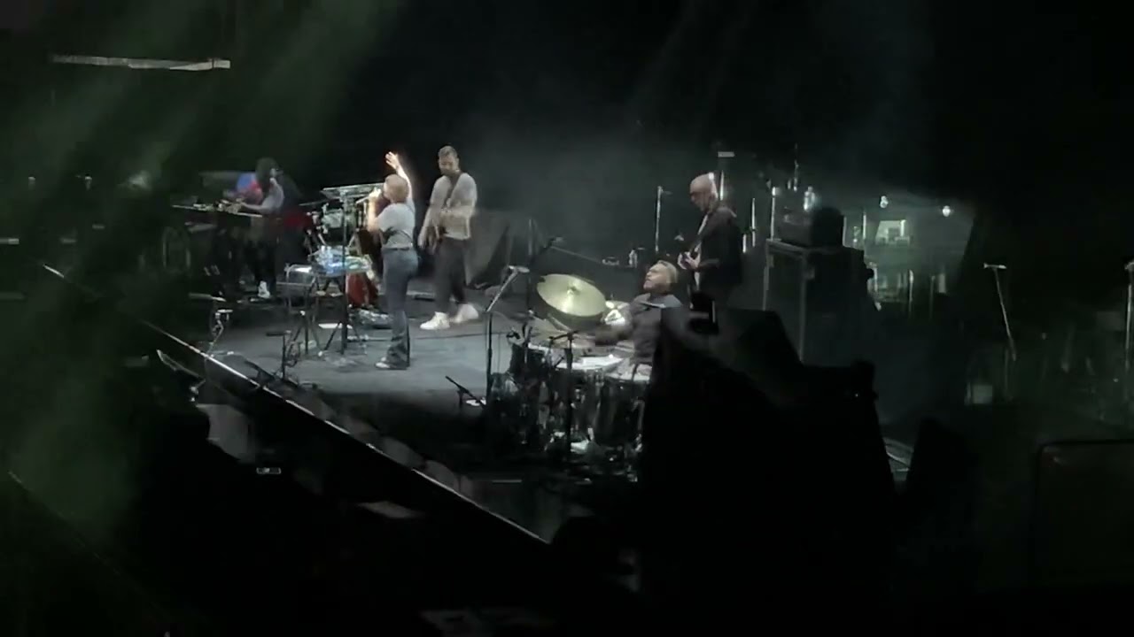 YEBBA Performs 'October Sky' in Atlanta ๐