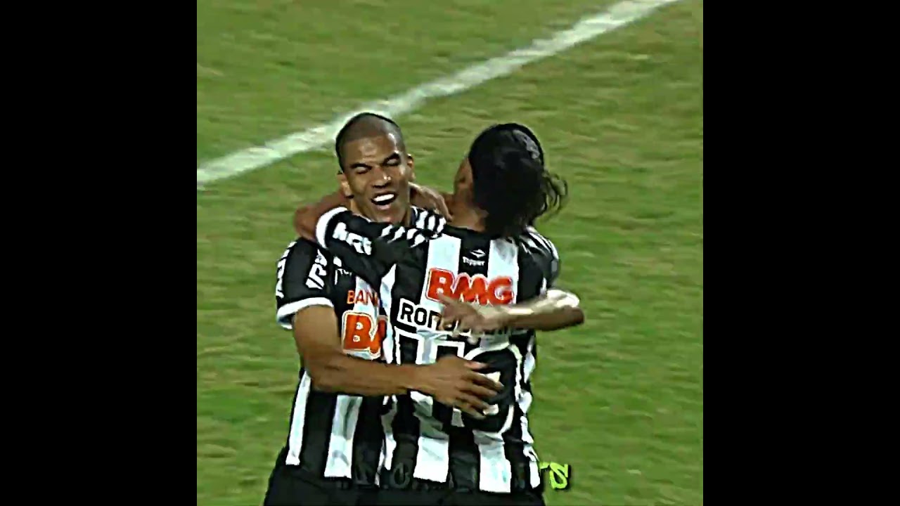 Galo Wins Internacional 3-1 with Stunning Goal by Leonardo Silva ⚽️