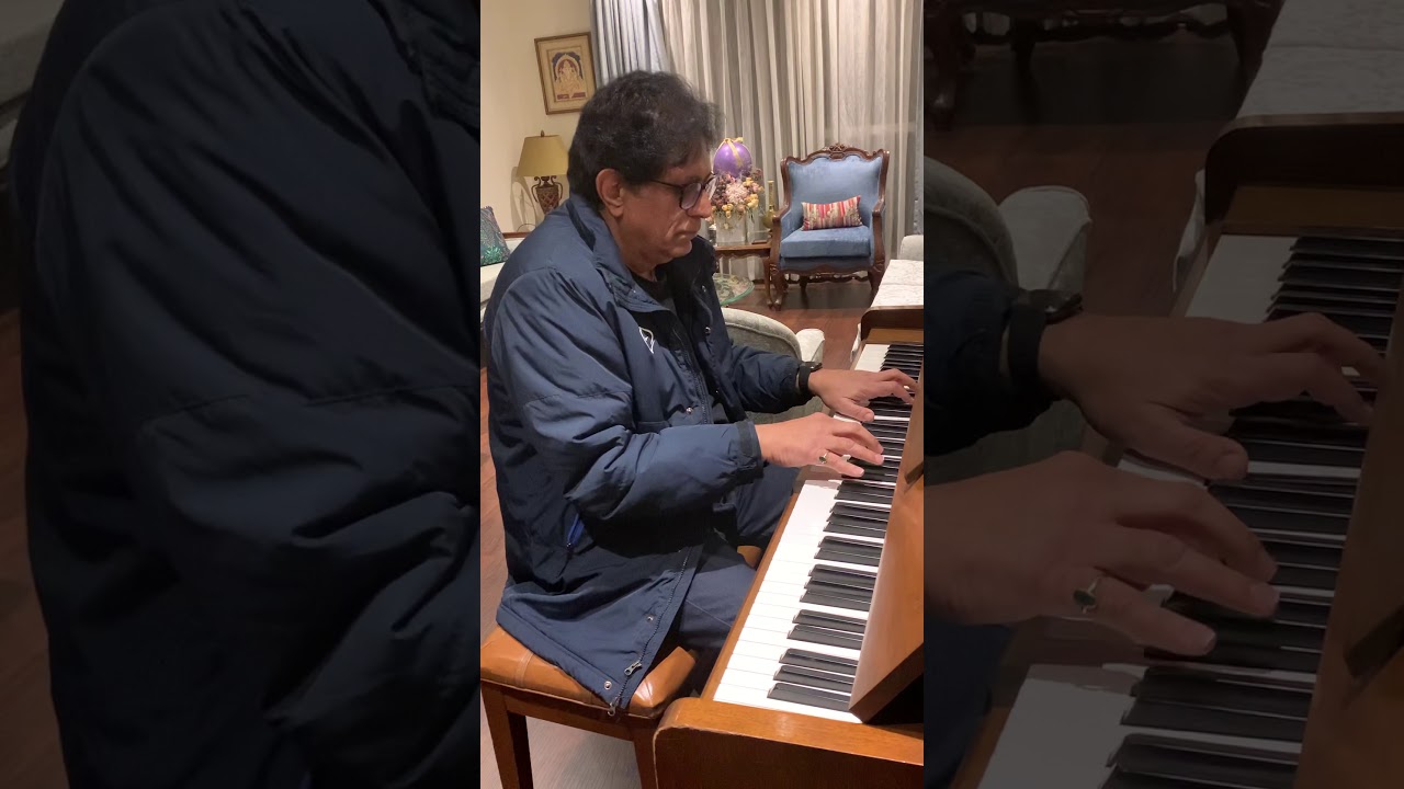 Mere Mehboob Qayamat Hogi - Classic 1964 Movie 🎶