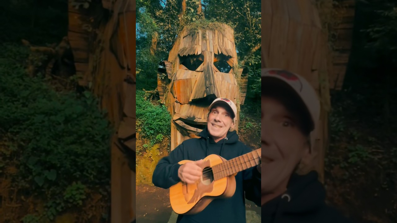 King Kong of the Bongo 🐒 | Manu Chao Shorts