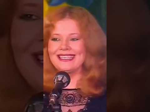 ДЕНЬ РОЖДЕНИЯ ТВОЙ НЕ НА ПРАЗДНИК ПОХОЖ-Людмила Сенчина #ЛюдмилаСенчина #деньрождения #shorts