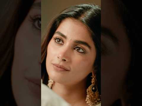 Shahid Kapoor's FLIRTING Makes Pooja Hegde BLUSH In Front Of Her DAD?! 😱 #Deva