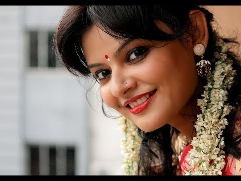 Barshar Dine Bengali Recitation by Munmun Mukherjee-Bangla Kabita Abritti