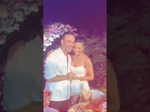 Nişanlanan Demet Özdemir'le Oğuzhan Koç'un romantik anları... #demetözdemir #oğuzhankoç #shorts